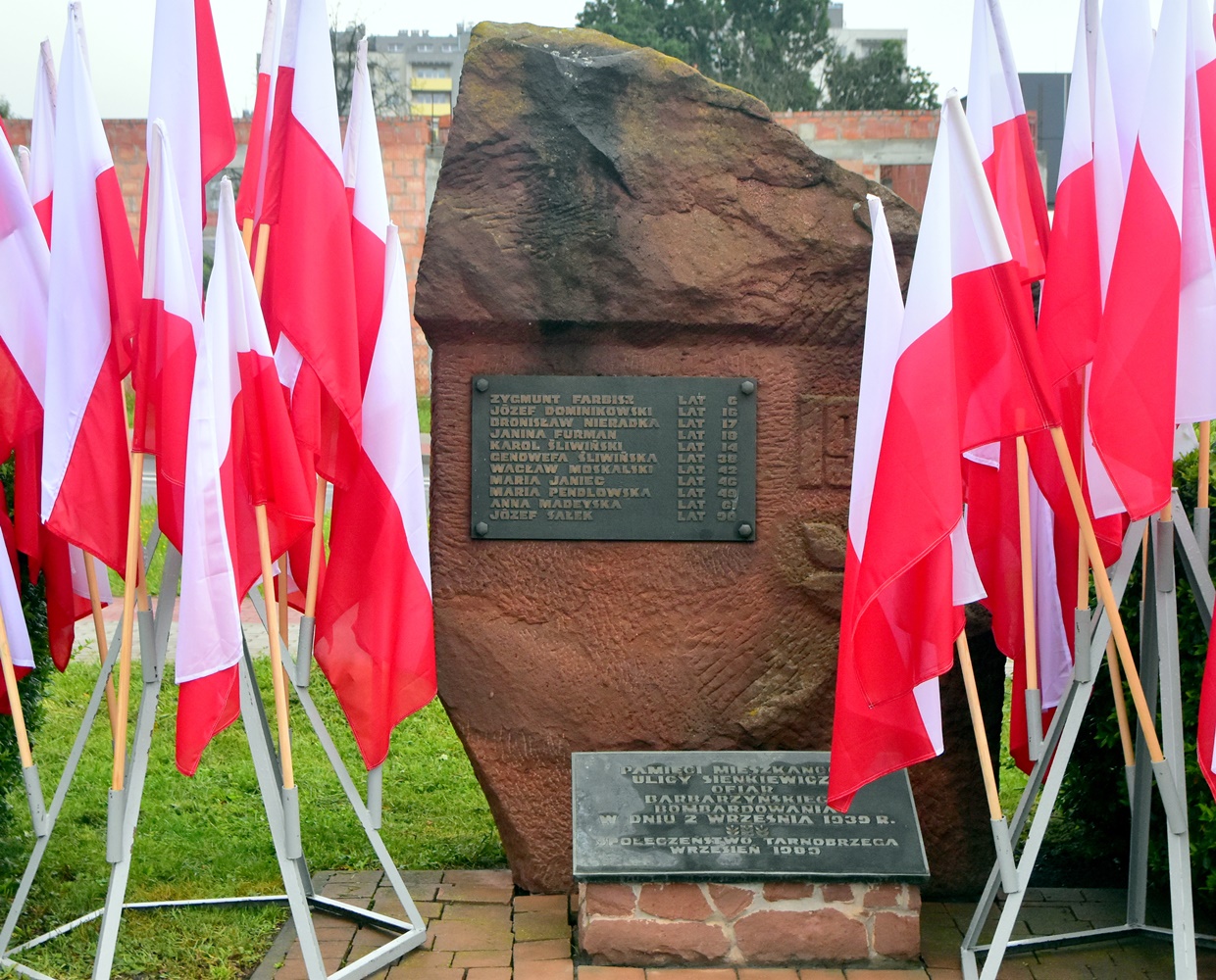 Pamiętamy o ofiarach bombardowania Tarnobrzega 2 września 1939 roku