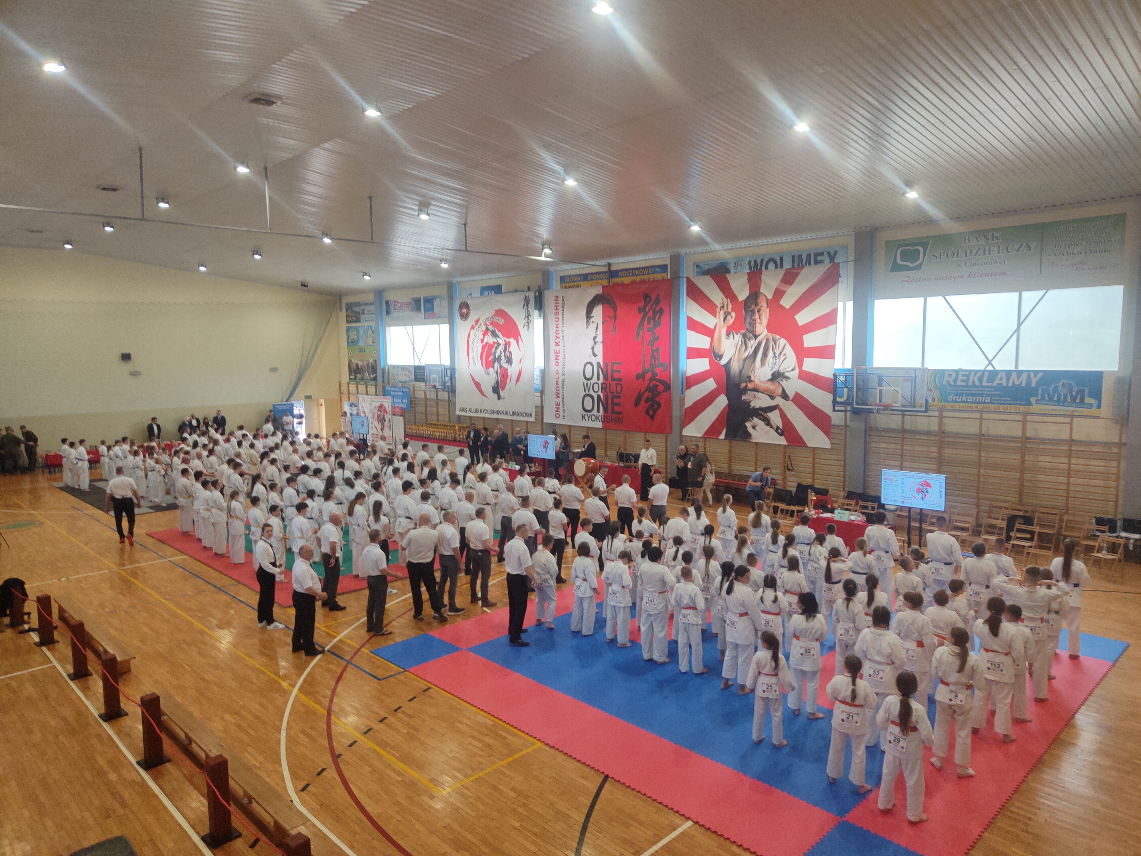 Zawodnicy Tarnobrzeskiego Klubu Kyokushin Karate brali udział w IX Międzynarodowym Turnieju Karate „ONE WORLD ONE KYOKUSHIN”.
