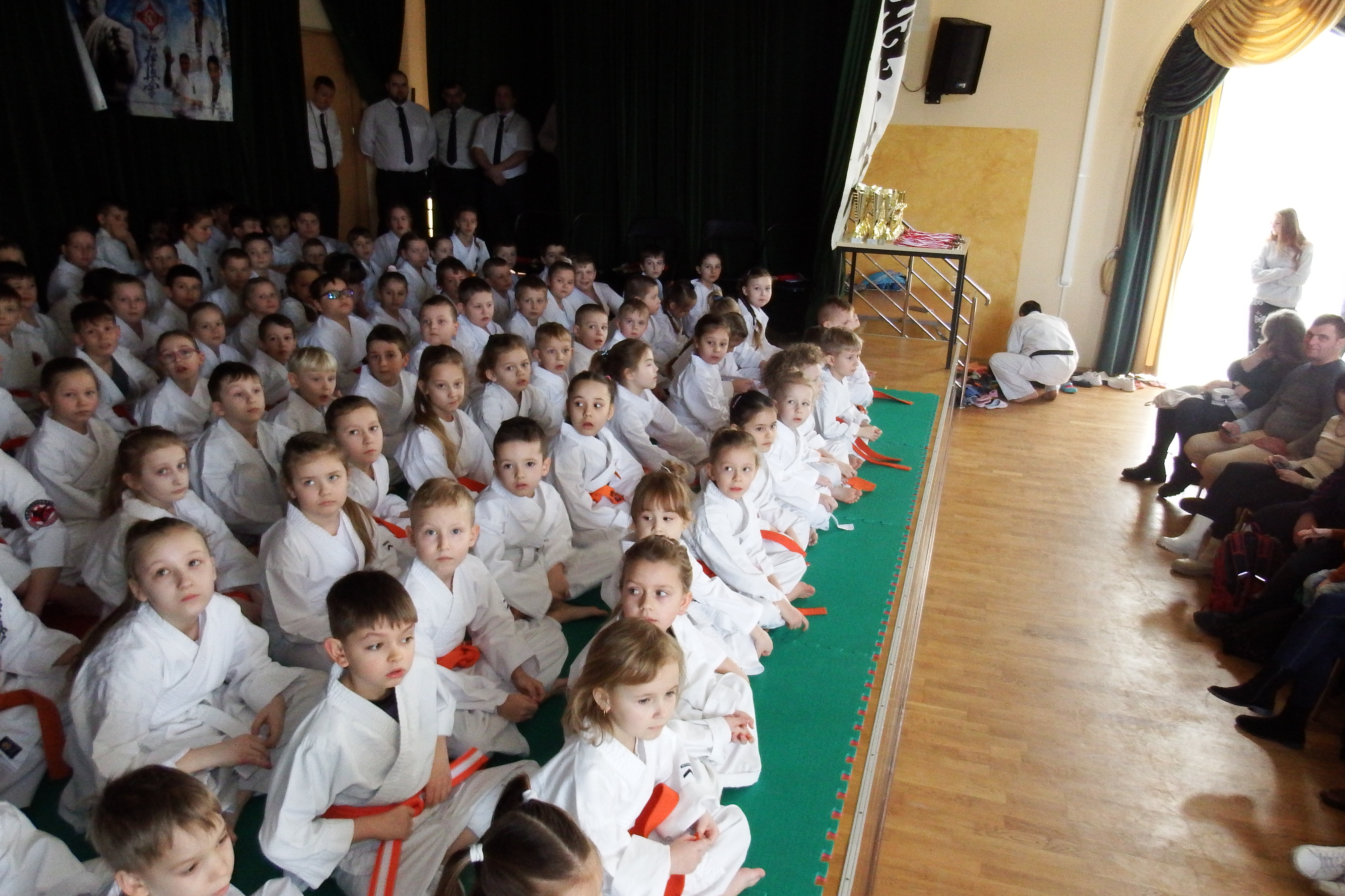 Zawodnicy Tarnobrzeskiego Klubu Kyokushin Karate brali udział w Turnieju Karate dzieci, kadetów i młodzików