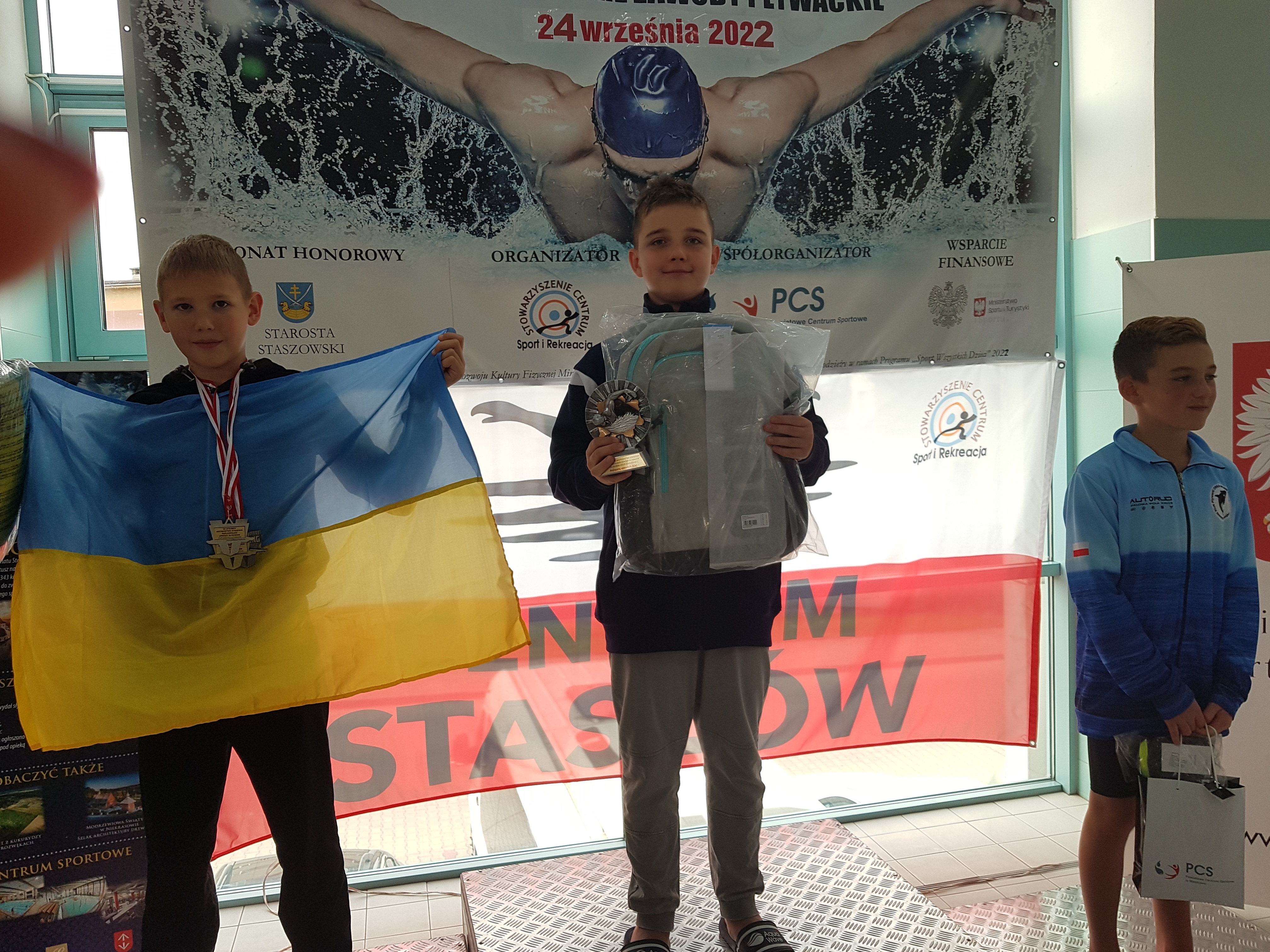 12 medali dla UKS Delfin Tarnobrzeg w Ogólnopolskich zawodach pływackich - VII Otwarte Mistrzostwa Staszowa