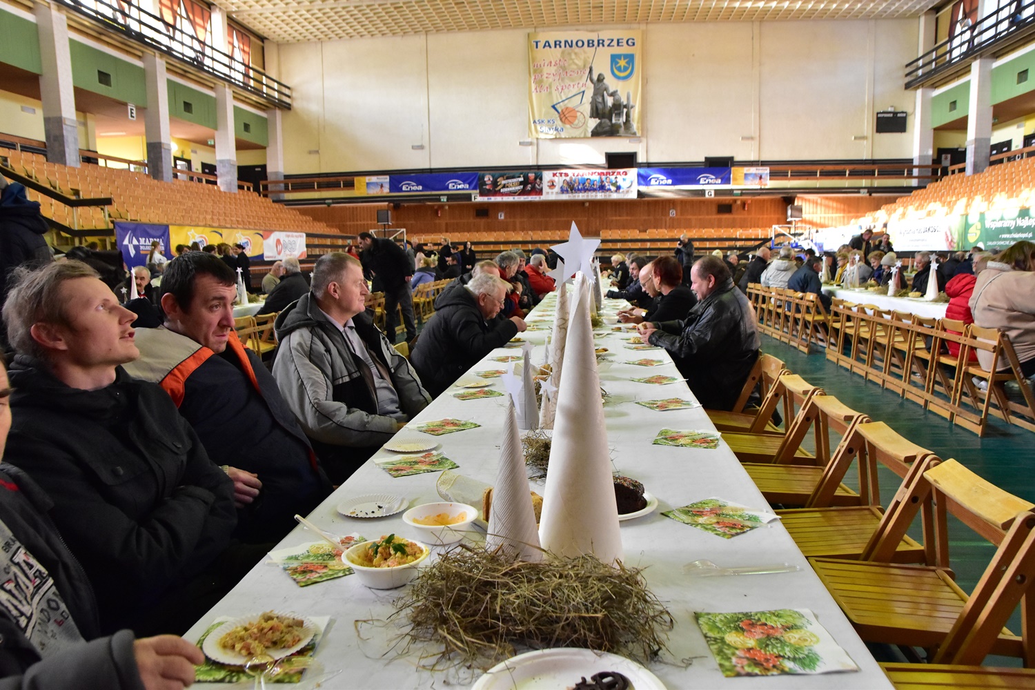 Po dwóch latach przerwy odbyła się tradycyjna wigilia dla mieszkańców Tarnobrzega