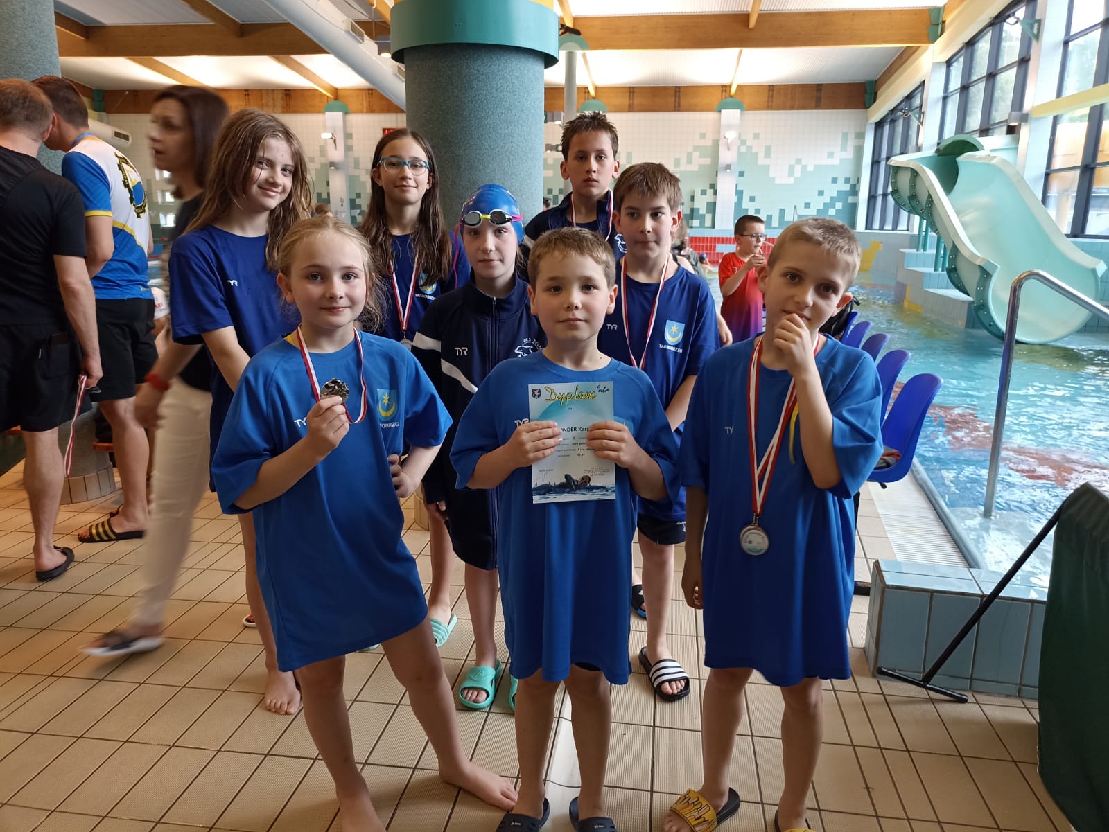 17 medali UKS Delfin Tarnobrzeg w Zawodach Pływackich dzieci o Puchar Burmistrza Ropczyc
