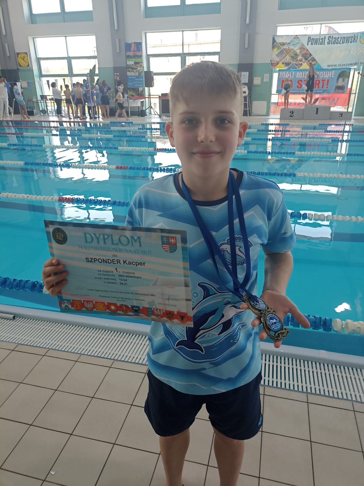 4 medale UKS Delfin w zawodach „Mali Mistrzowie na start” – Staszów