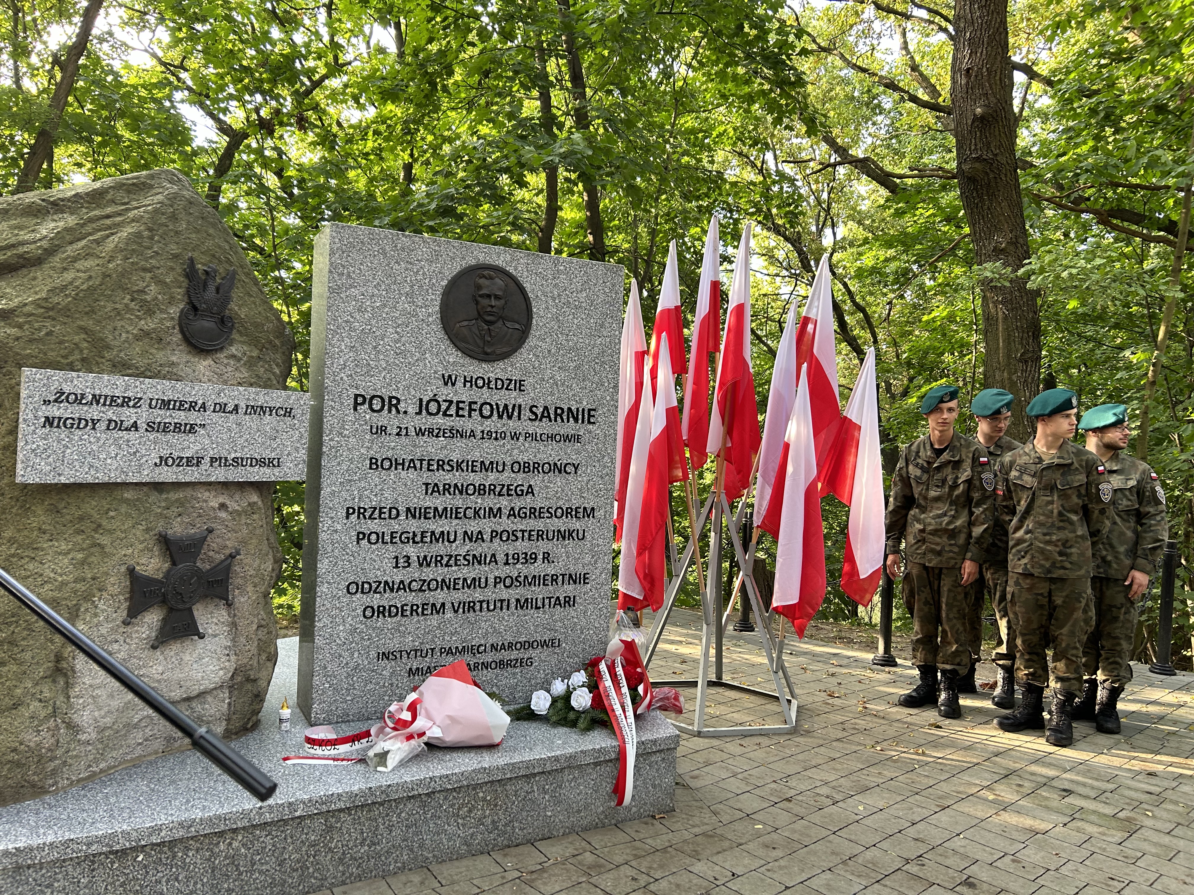 Uczcili pamięć por. Józefa Sarny w 85. rocznicę śmierci obrońcy miasta