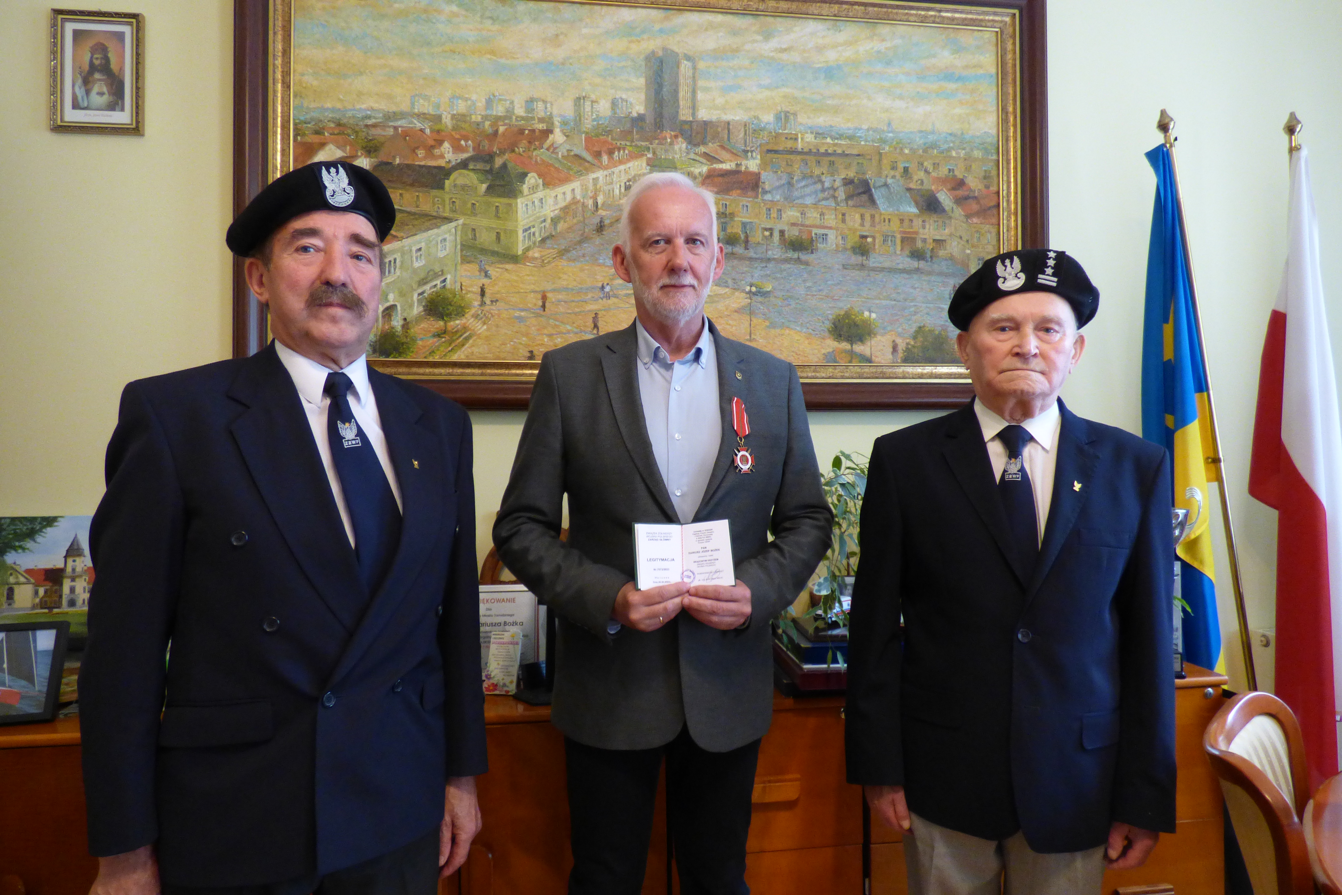 Prezydent Tarnobrzega doceniony przez Związek Żołnierzy Wojska Polskiego za troskę o miejsca pamięci